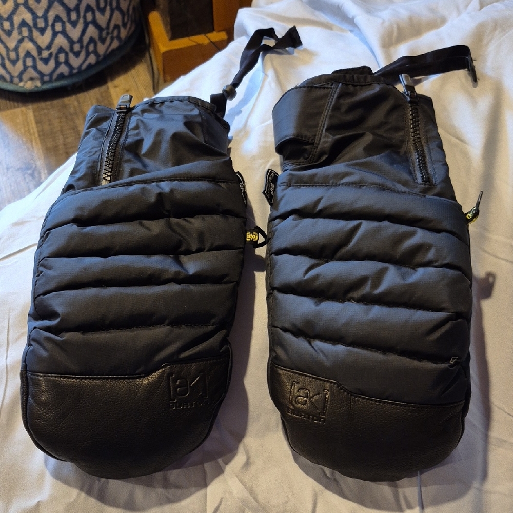 Burton AK Oven Mitts Size XL Black *LIKE NEW*